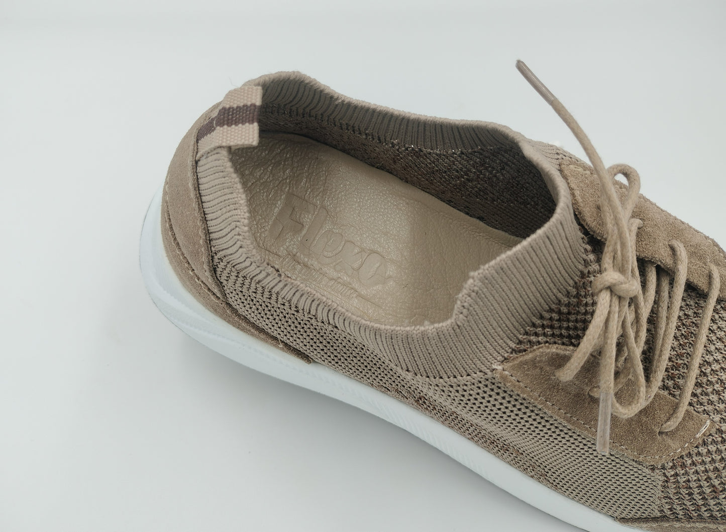 Lightweight Casual Shoe - Beige (50)